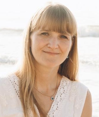 Frau Ekaterina Mauer